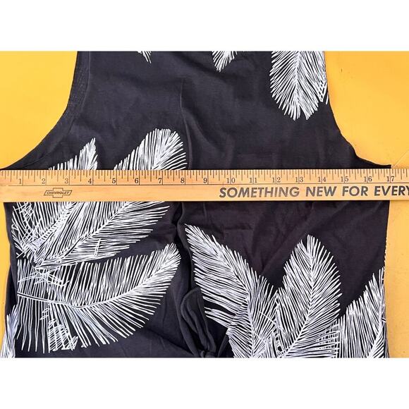 Chaser Palm Leave Jersey Tie Front Muscle Tank Top Black/White Women's M NWOT - Picture 5 of 5